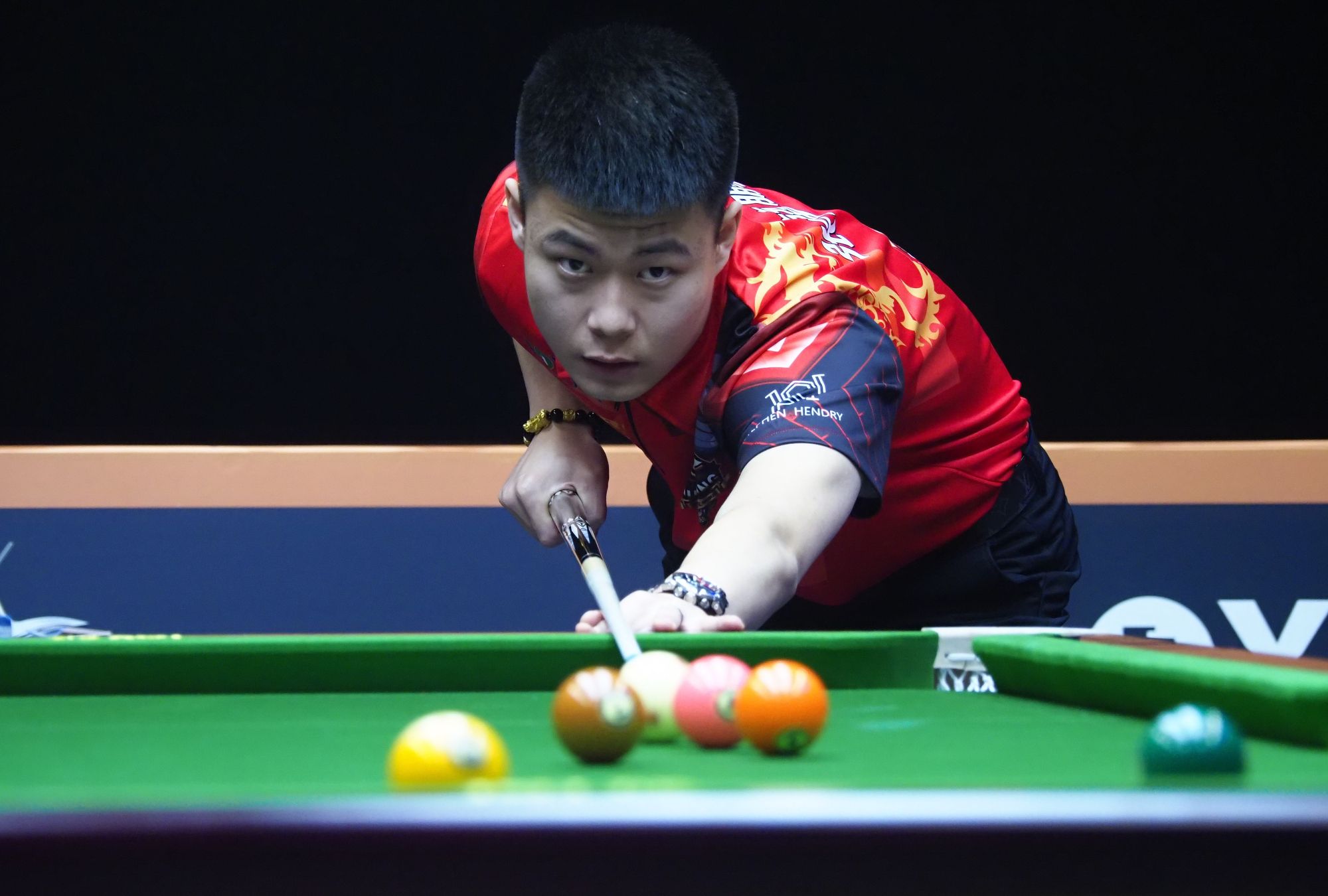 的首轮比赛 的首轮比赛